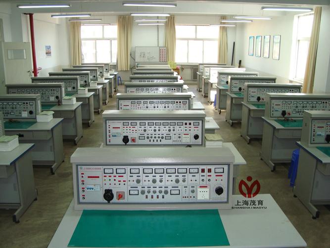 電工電子電拖技能實(shí)訓(xùn)實(shí)驗(yàn)室成套設(shè)備 構(gòu)建高效實(shí)踐教學(xué)體系